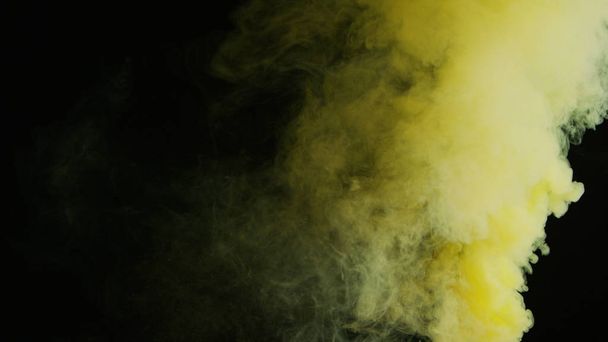 fumaça colorida no fundo escuro - Foto, Imagem
