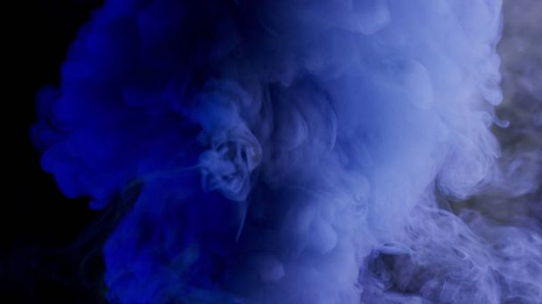 красочный дым на темном фоне - Фото, изображение