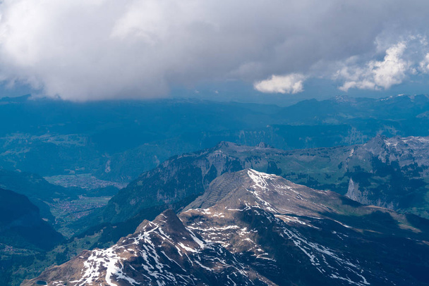 トップのヨーロッパ スフィンクス展望台 (3,454 メートル)、スイス連邦共和国からヴォージュまでミッテルラントの壮大な眺め - 写真・画像