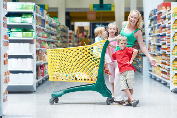 Woman and children making shopping - Fotografie, Obrázek