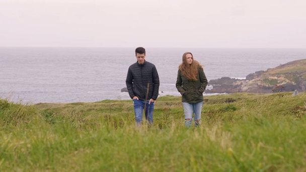 Two friends on an excursion tour through Ireland - Photo, image