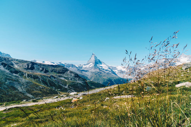 Beautiful mountain landscape with views of the Matterhorn peak in Zermatt, Switzerland. - Fotografie, Obrázek