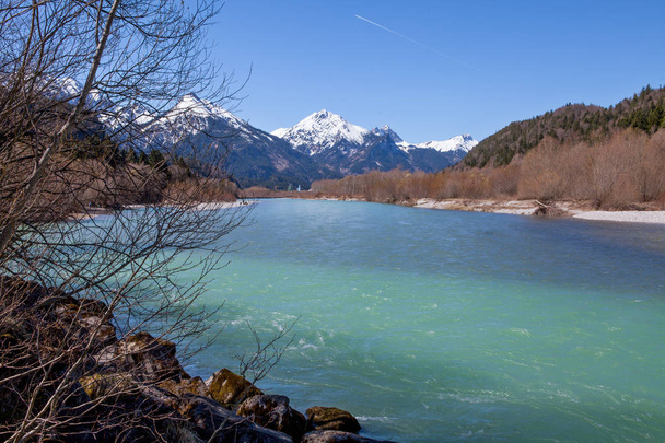 Río Lech en los Alpes bávaros, Alemania
 - Foto, imagen
