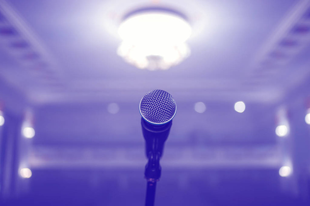 A microphone on stage in a concert hall or american bar (restaurant) during a show.  - Foto, Imagem