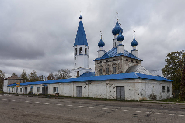 White stone temple in the Vologda region - Photo, image