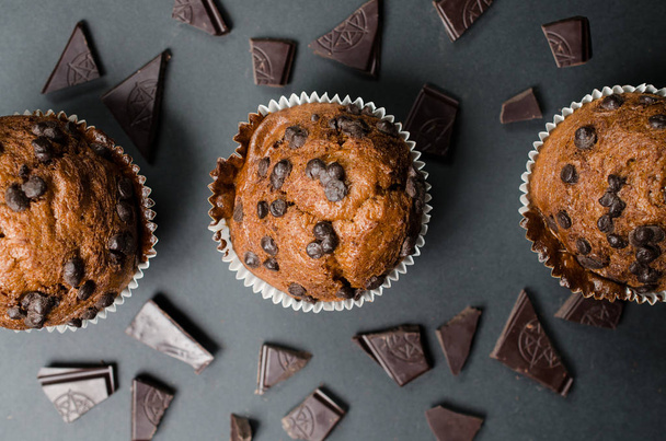 Čokoládový muffin a čokoláda - Fotografie, Obrázek