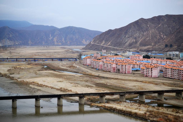 Brücke bei Tumen, Provinz Jilin, China, Flussgrenze zwischen Nordkorea und China - Foto, Bild