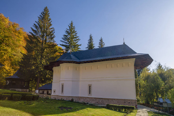 Klasztor w Europie Robaia, Arges, Rumunia, - Zdjęcie, obraz