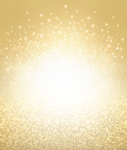 glitzernder defokussierter Goldhintergrund mit explodierenden Sternen - festliches Material - Foto, Bild