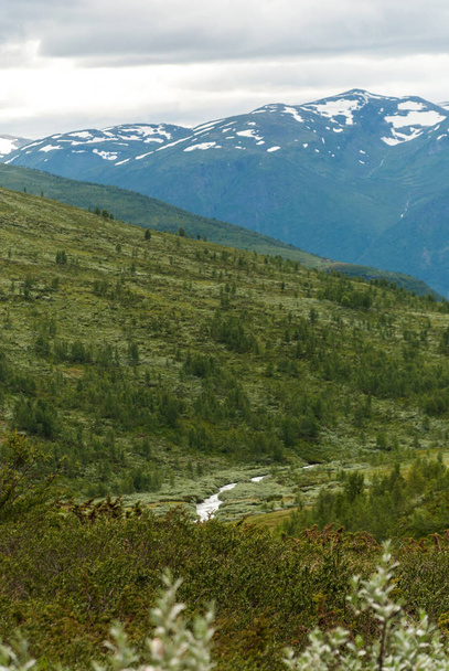 Mountain landscape along the National tourist route Aurlandstjellet. Flotane. Western Norway - Foto, immagini