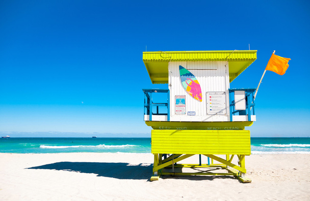 Värikäs hengenpelastaja torni Miami Beach, Florida
 - Valokuva, kuva