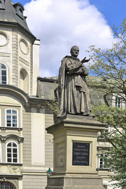 Пам'ятник Pilsen, Чехія 1 травня 2018: Йозеф Франтішек сметани (Йозеф франт сметани). - Фото, зображення