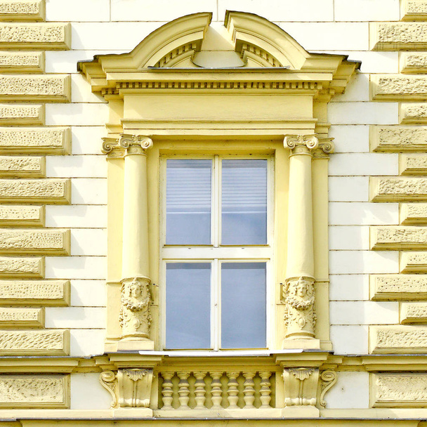 Eski bir binanın pencere.  - Fotoğraf, Görsel