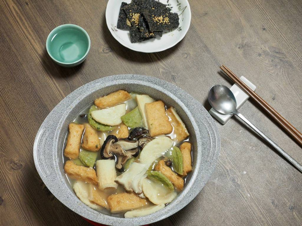 Aasialainen ruoka Kalamuhennos, eomuk tang - Valokuva, kuva