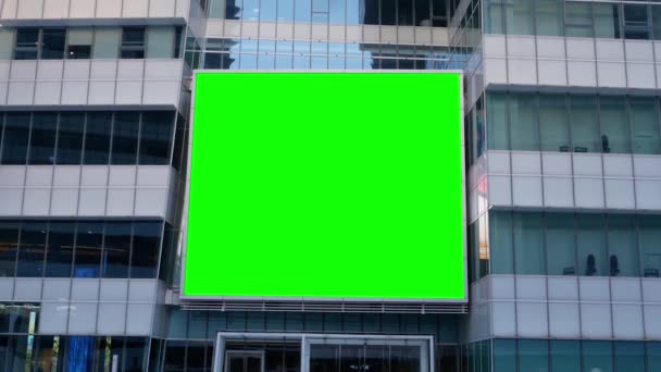 Κίνηση του μεγάλη πράσινη οθόνη Tv στην επιχείρηση κτίριο για τη διαφήμισή σας στην Ταϊπέι Ταϊβάν  - Πλάνα, βίντεο