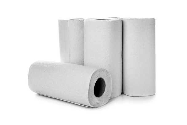 Závitky z papírových ručníků na bílém pozadí - Fotografie, Obrázek