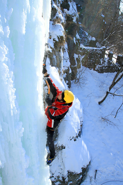 Ice climbing the waterfall. - Foto, Imagen