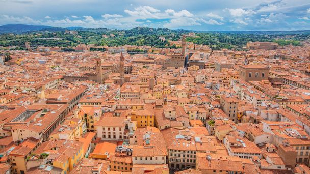 Aerial view of the historic center of Florence, Italy, from the dome of Florence Cathedral - Foto, Imagen