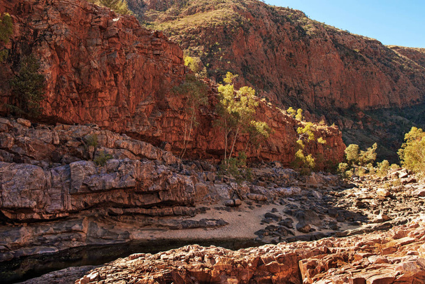 Ormiston Gorge, West MacDonnell National Park, Northern Territory, Australië - Foto, afbeelding