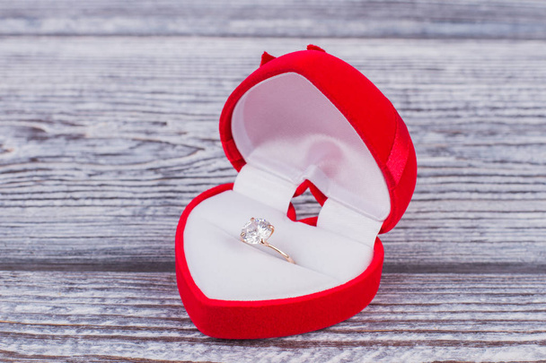 Diamond ring in a heart-shaped box. - Fotoğraf, Görsel