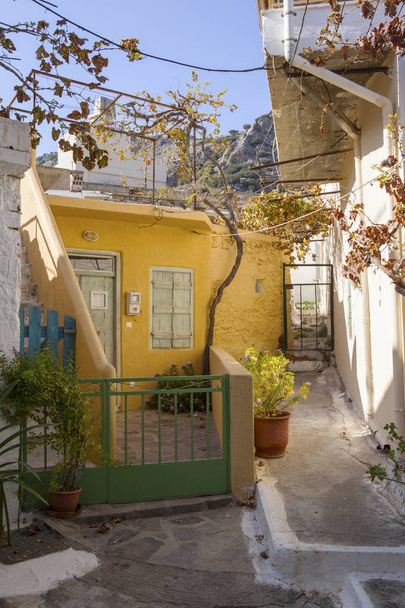 Vista del centro storico di Kritsa a Creta, Grecia - Foto, immagini
