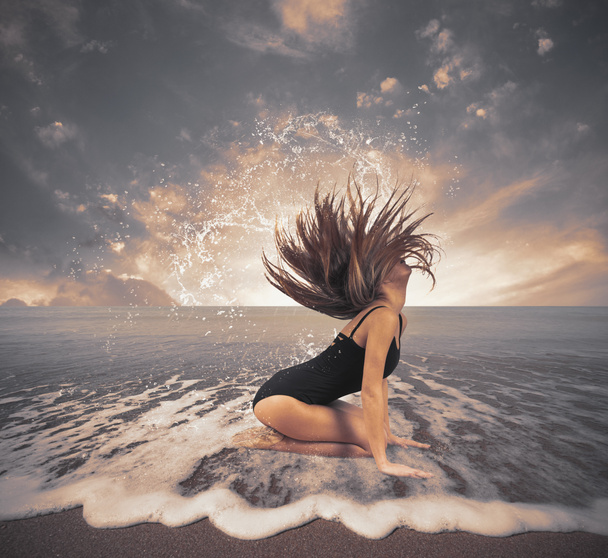 Dancer in the sea - Foto, imagen