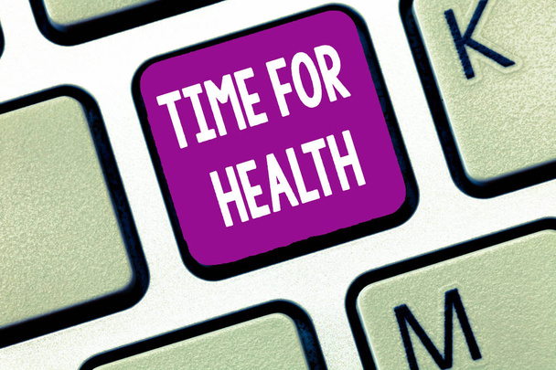 Tekst teken weergegeven: Time For Health. Conceptuele foto aanmoedigen iemand om te beginnen met het eten van gezonde voeding sport - Foto, afbeelding