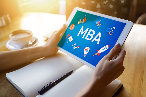 MBA Master Διοίκηση Επιχειρήσεων Εκπαίδευση Μάθηση Μελέτη E-learning PErsonal Ανάπτυξη και Ανάπτυξη Καριέρας. - Φωτογραφία, εικόνα