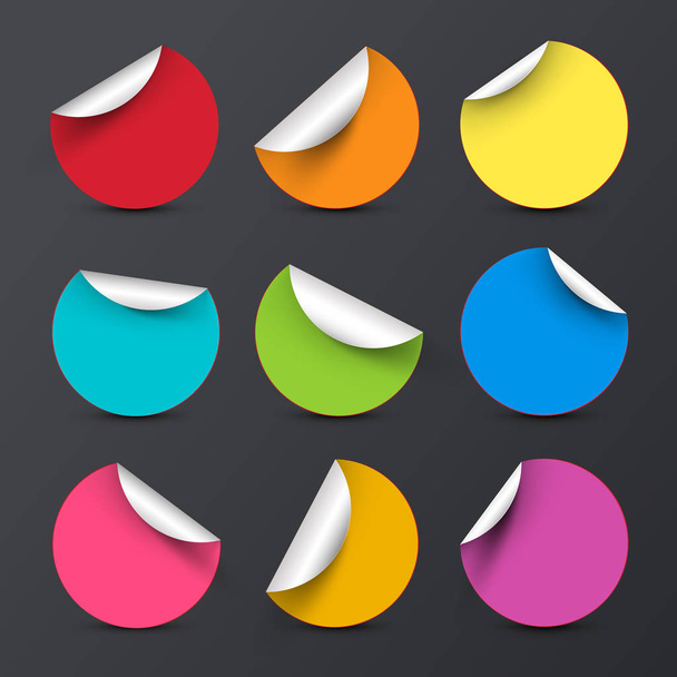 Разноцветные векторные круги пустые наклейки с изогнутыми углами
 - Вектор,изображение