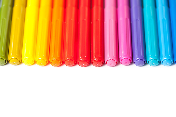 Ряд цветных ручек для наконечников войлока - Фото, изображение