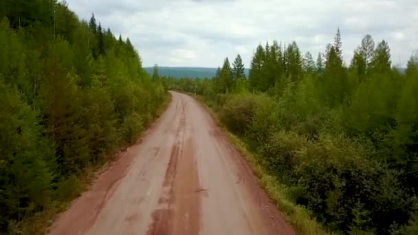 Route de Bam à Magadan en Sibérie. Ligne principale de Baikal-Amur. La Russie. Tir de dron réel
. - Séquence, vidéo
