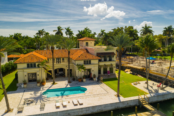 Légifotó luxus Miami waterfront kúriák shot drone - Fotó, kép