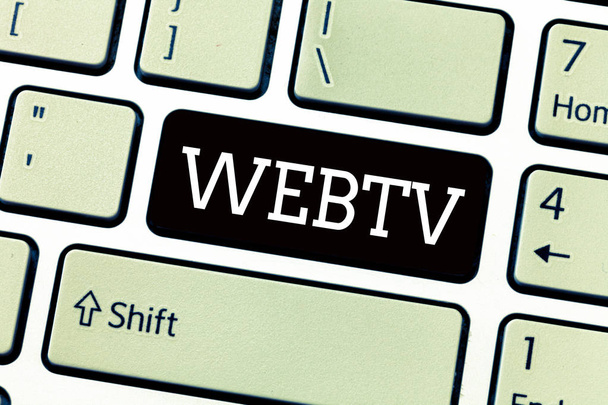 Signo de texto que muestra Webtv. Foto conceptual Los programas de transmisión de Internet producidos tanto en línea y tradicional
 - Foto, Imagen