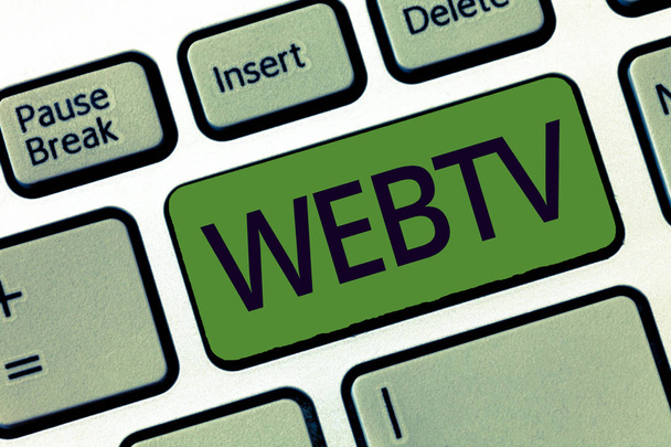 Scrittura di testi a mano Webtv. Concetto che significa programmi di trasmissione Internet prodotti sia online che tradizionali
 - Foto, immagini