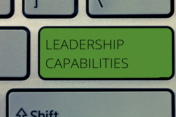 Notiz über Führungsfähigkeiten. Business-Foto zeigt eine Reihe von Leistungserwartungen einer Führungskompetenz - Foto, Bild