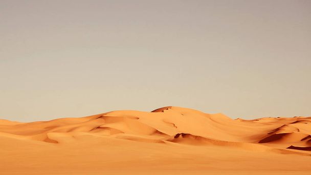 A Szaharában, arany sivatagi dűnék dűnék. Este a sivatagban. Mpanda, Tanzánia - 2013 16 Jule: - Fotó, kép