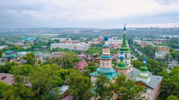 Venäjältä, Irkutskista. Pyhän Ristin kirkko, Ortodoksinen kirkko, protestanttinen kirkko, Alkaen Dron
   - Valokuva, kuva
