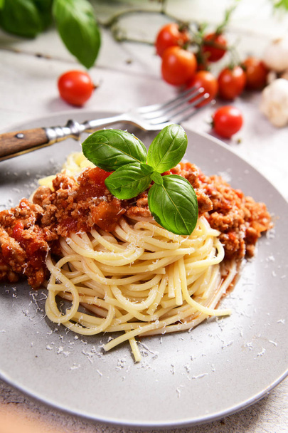 Sabroso spaghetti boloñés casero, primer plano
  - Foto, imagen