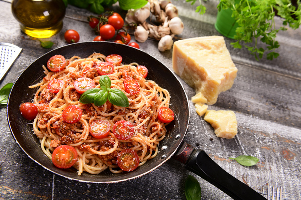 Savoureux spaghetti bolognais maison, gros plan
  - Photo, image