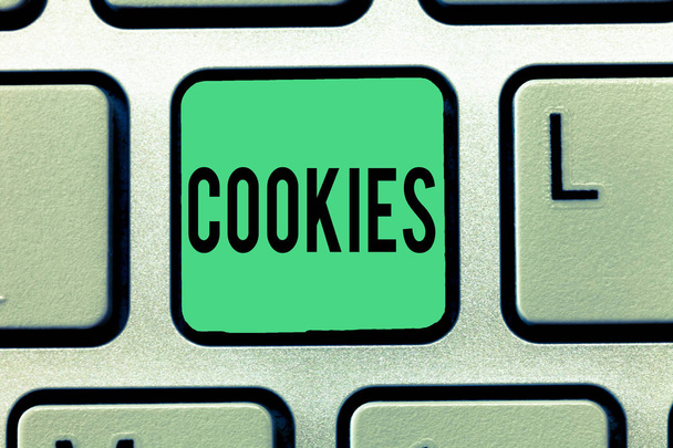 Signo de texto que muestra Cookies. Foto conceptual Galleta dulce Postre Deliciosa comida Snack Pequeño pastel levantado
 - Foto, imagen
