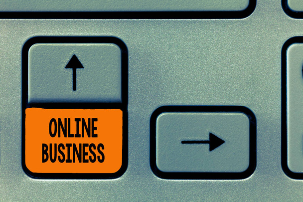 Teksti merkki osoittaa Online Business. Käsitteellinen valokuva Kaupallinen tapahtumatietojen jakaminen internetissä
 - Valokuva, kuva