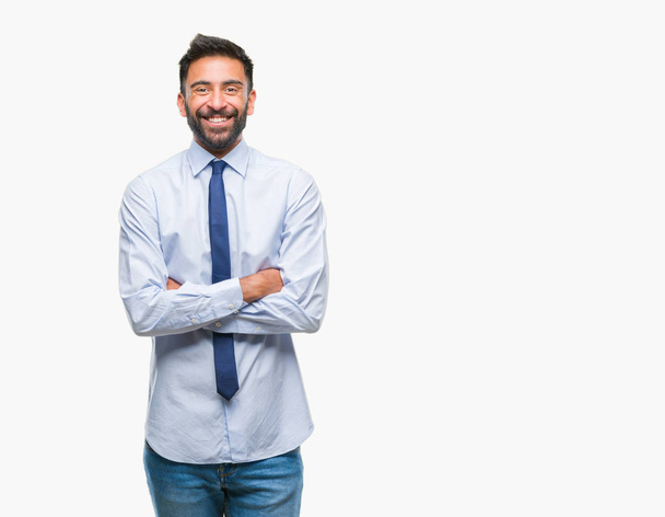 Homem de negócios hispânico adulto sobre fundo isolado rosto feliz sorrindo com braços cruzados olhando para a câmera. Pessoa positiva
. - Foto, Imagem