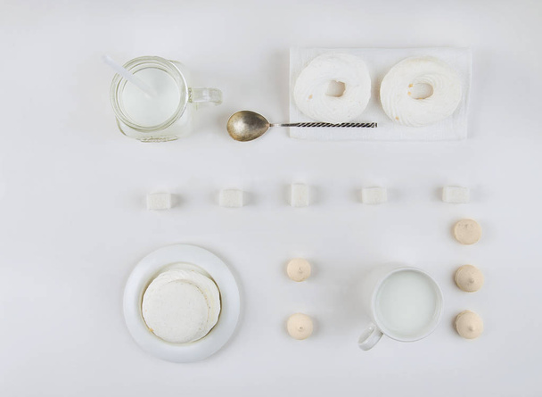 Eggs composition on table - Фото, изображение