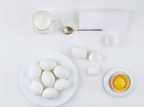 Eggs composition on table - Fotografie, Obrázek
