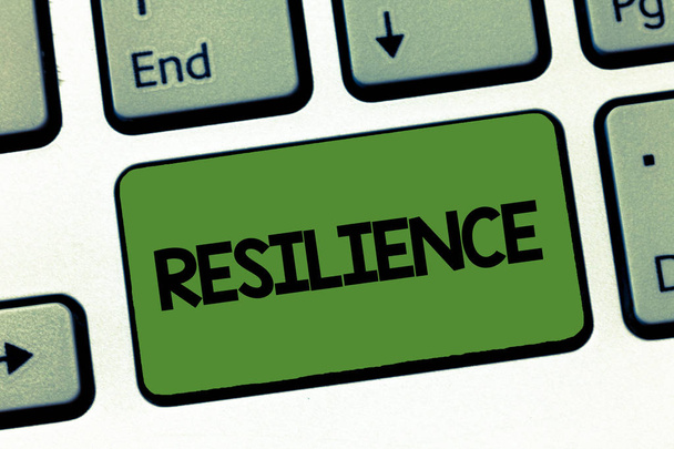 Signo de texto que muestra resiliencia. Foto conceptual Capacidad para recuperarse rápidamente de las dificultades Persistencia
 - Foto, Imagen