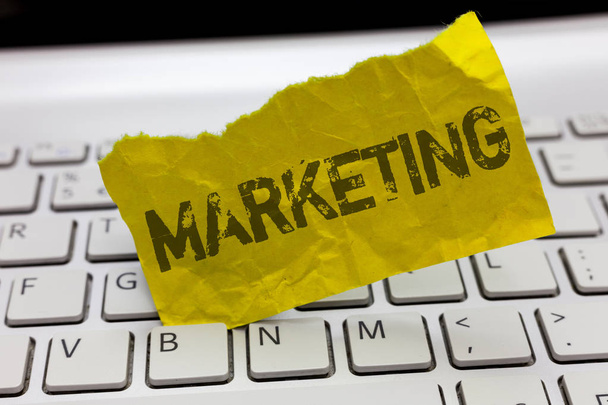 Szöveg jel mutatja a Marketing. Fogalmi fénykép művelet vagy tevékenység népszerűsítése és értékesítési termékek szolgáltatások - Fotó, kép