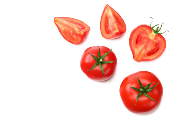 rebanada de tomate aislado sobre fondo blanco. vista superior
 - Foto, Imagen
