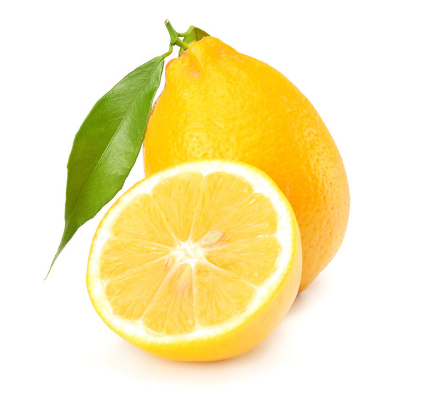 healthy food. lemon with green leaf isolated on white background - Фото, зображення