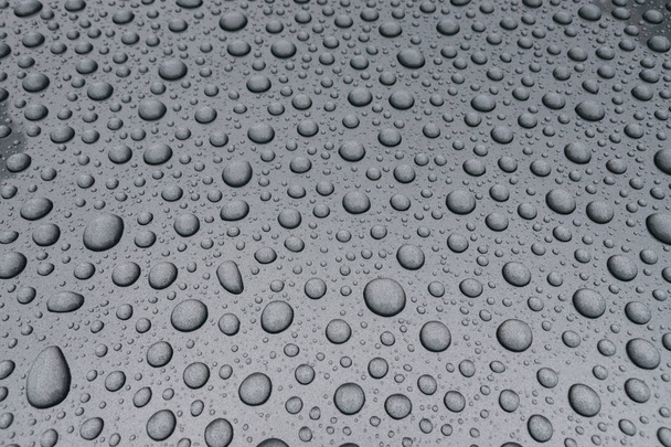 Капли воды на металлической поверхности - Фото, изображение