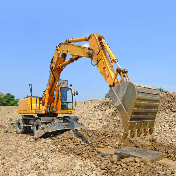 excavator working at the quarry - Photo, image